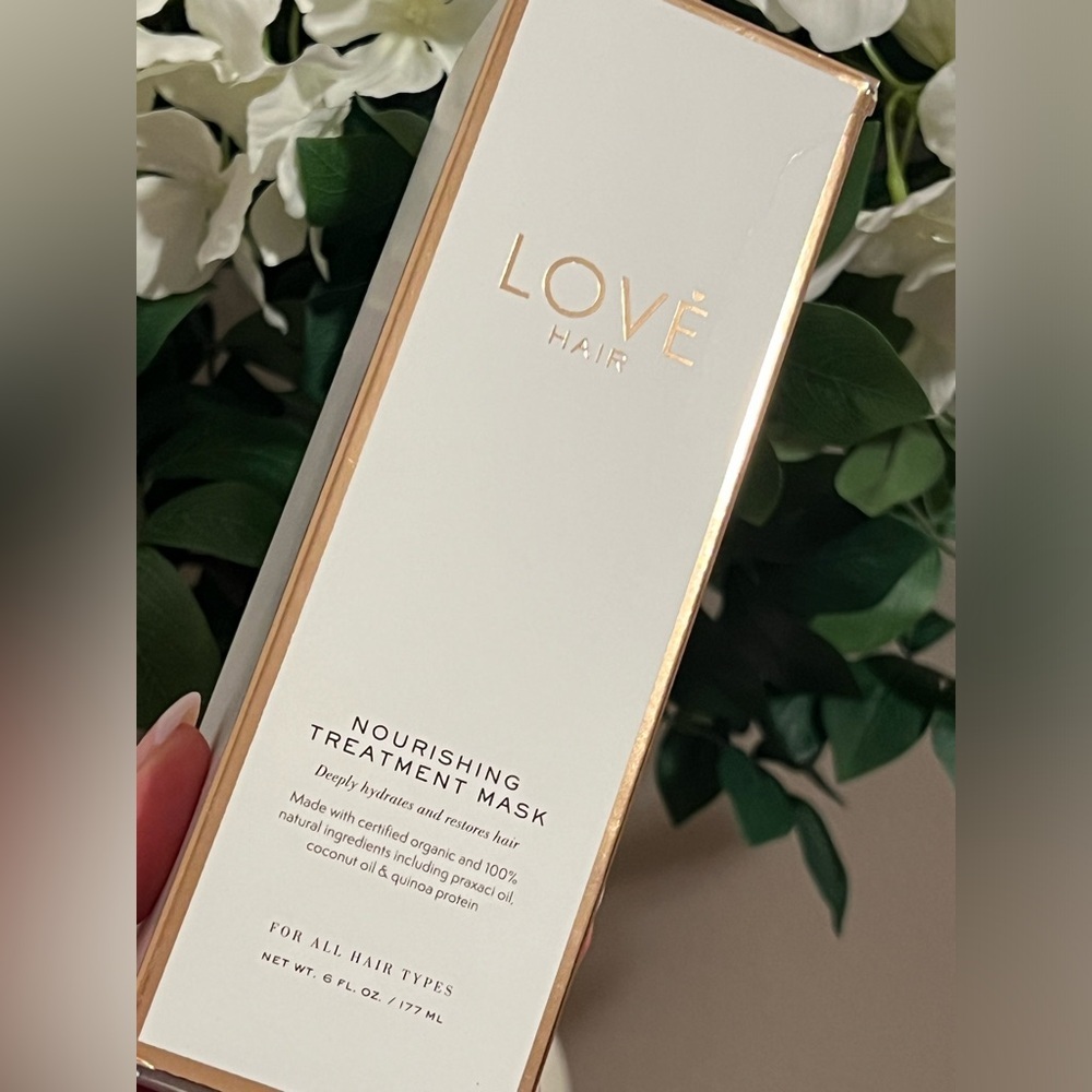 LOVE HAIR • NOURISHING TREATMENT MASK